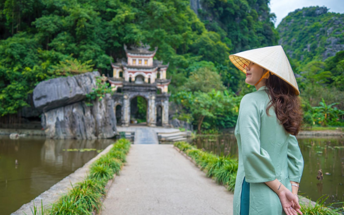 Vietnam tour package from Bangladesh